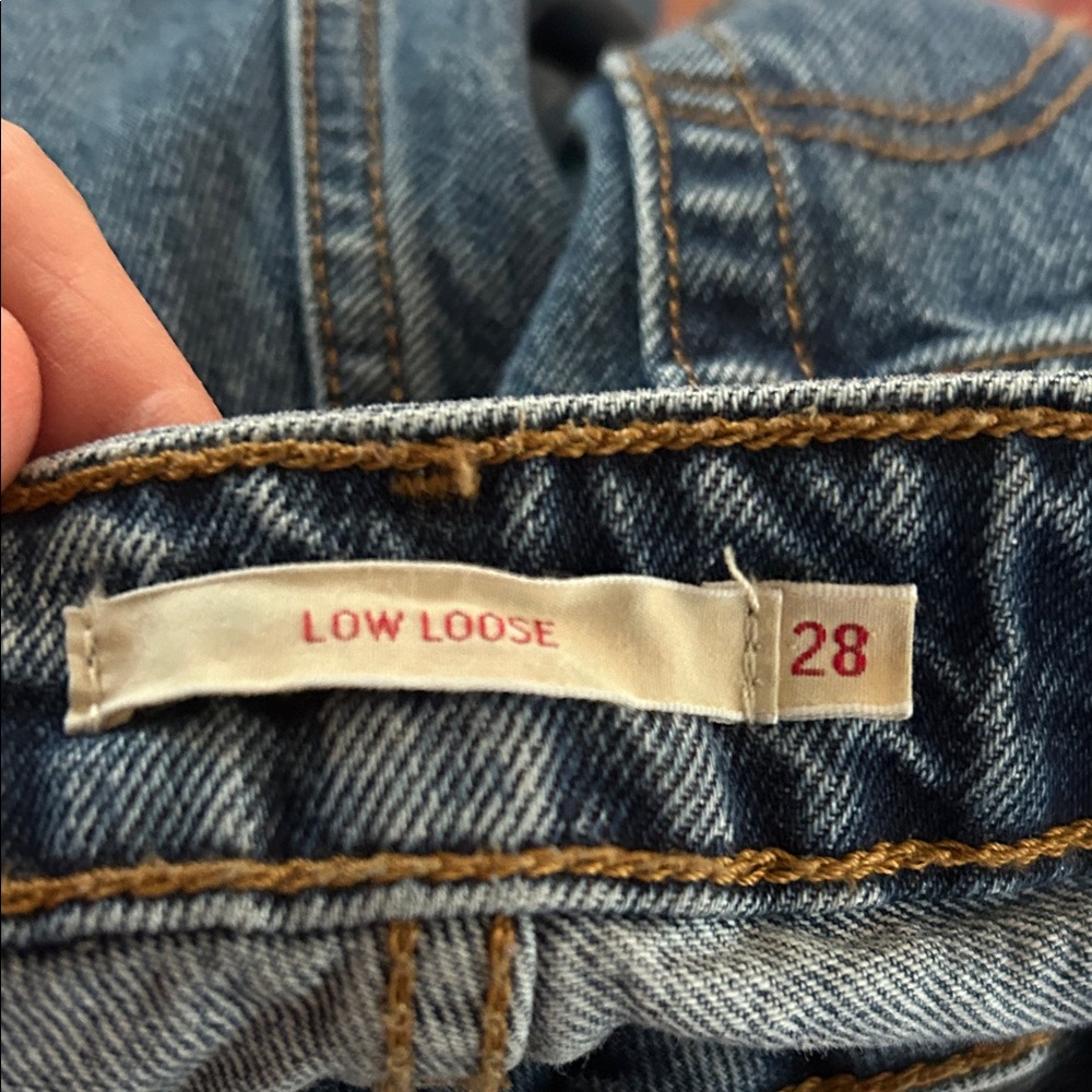 Levi's Blue womens Straight leg Low Loose Jeans size 28. Worn 3 times